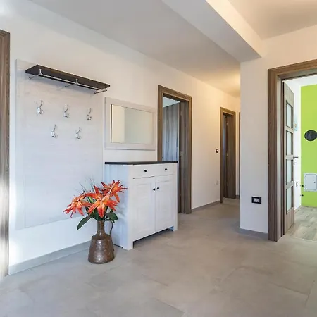 Holiday home In With Outdoor Swimming Pool